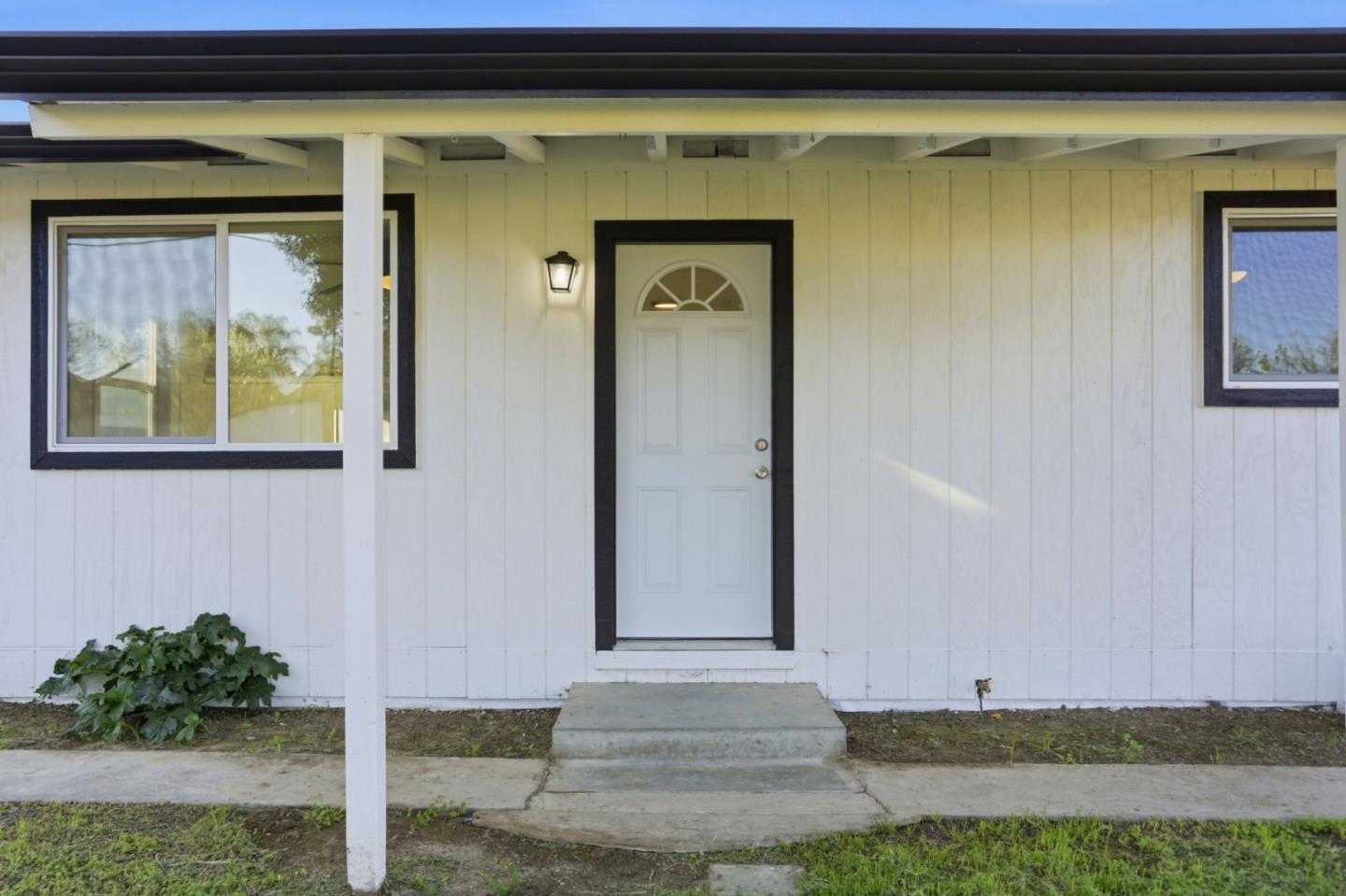 Detail Gallery Image 4 of 28 For 3110 Airline Hwy, Hollister,  CA 95023 - 2 Beds | 2 Baths