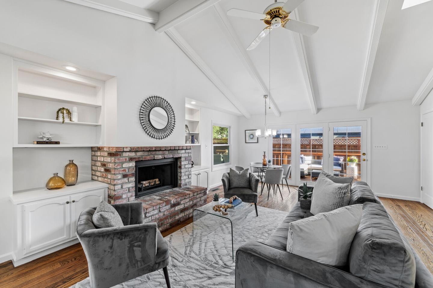 Detail Gallery Image 8 of 35 For 818 W Grant Pl, San Mateo,  CA 94402 - 3 Beds | 2/1 Baths