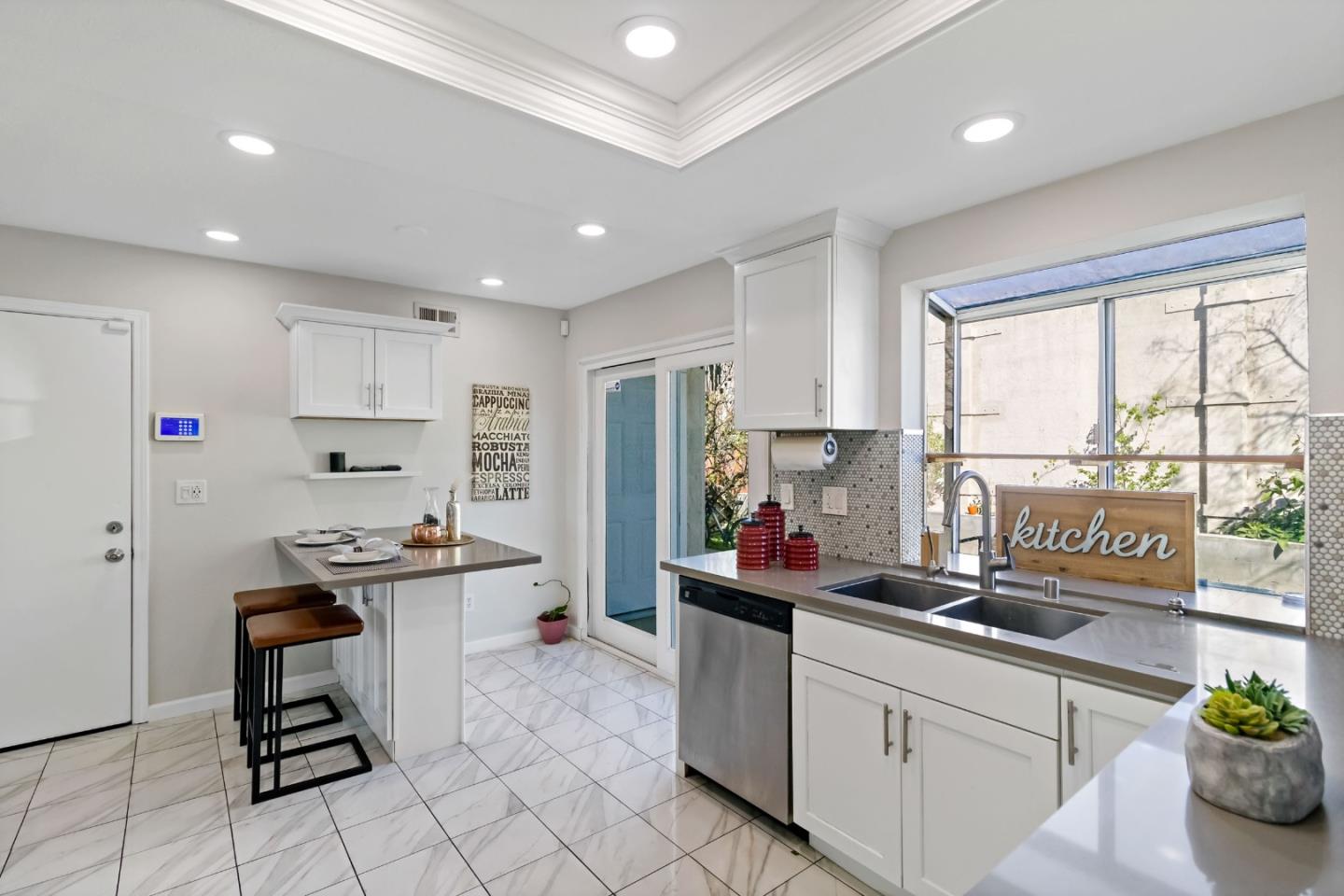 Detail Gallery Image 22 of 59 For 5358 Matthew Ter, Fremont,  CA 94555 - 3 Beds | 2/1 Baths