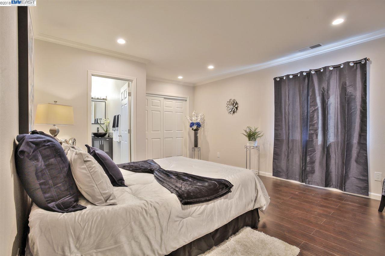 Detail Gallery Image 13 of 27 For 1753 Church St, Oakland,  CA 94621 - 2 Beds | 1 Baths