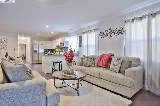 Detail Gallery Image 21 of 27 For 1753 Church St, Oakland,  CA 94621 - 2 Beds | 1 Baths