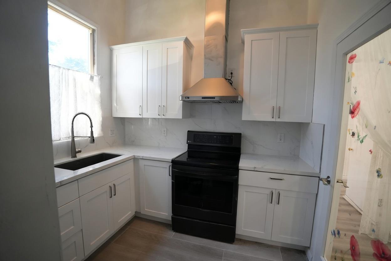 Detail Gallery Image 10 of 39 For 496 6th St, Montara,  CA 94037 - – Beds | – Baths