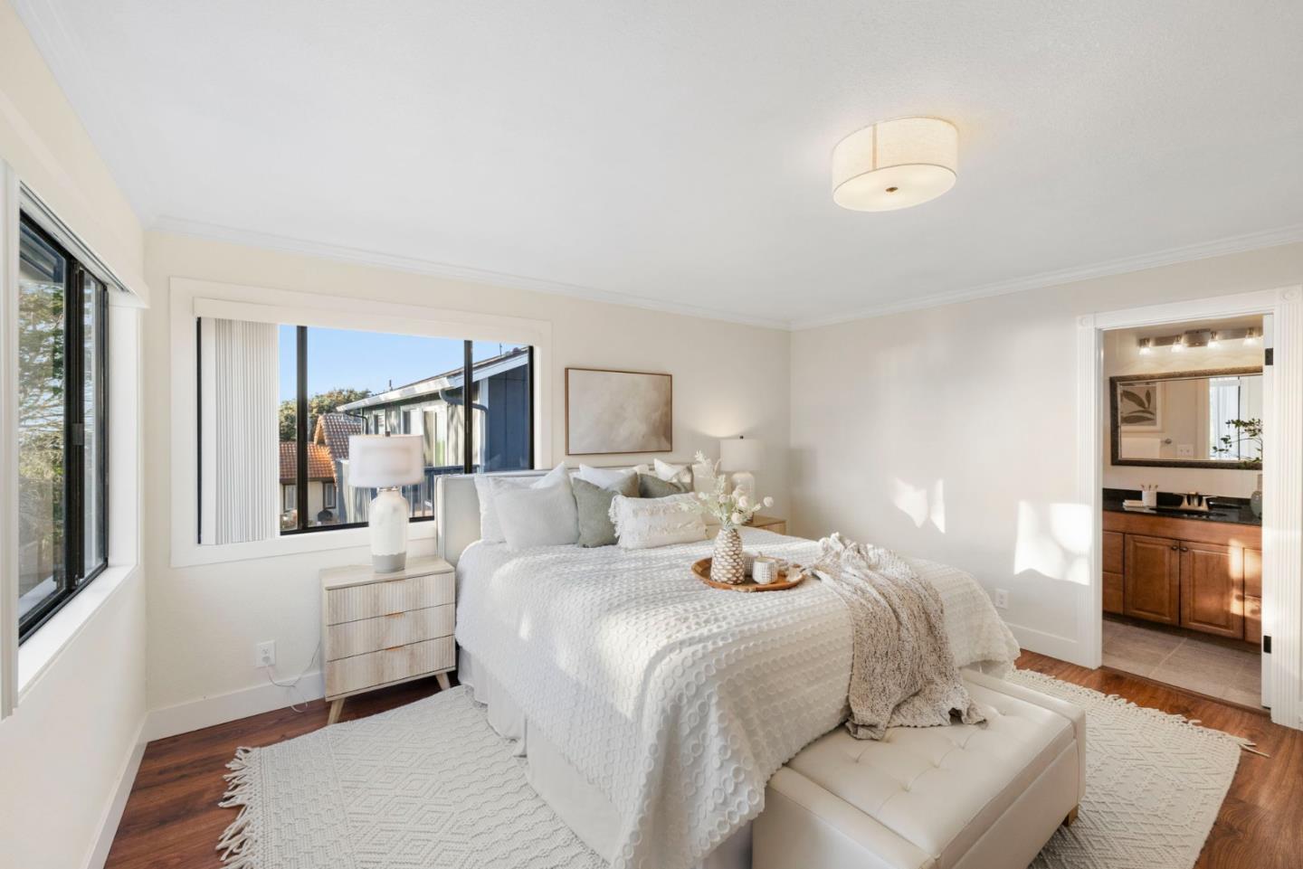 Detail Gallery Image 25 of 52 For 266 6th St, Montara,  CA 94037 - 5 Beds | 3 Baths