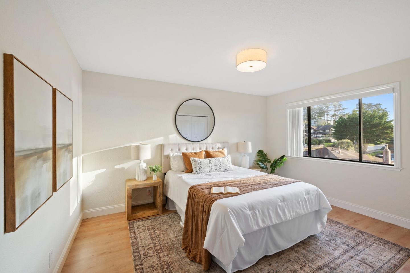 Detail Gallery Image 28 of 52 For 266 6th St, Montara,  CA 94037 - 5 Beds | 3 Baths