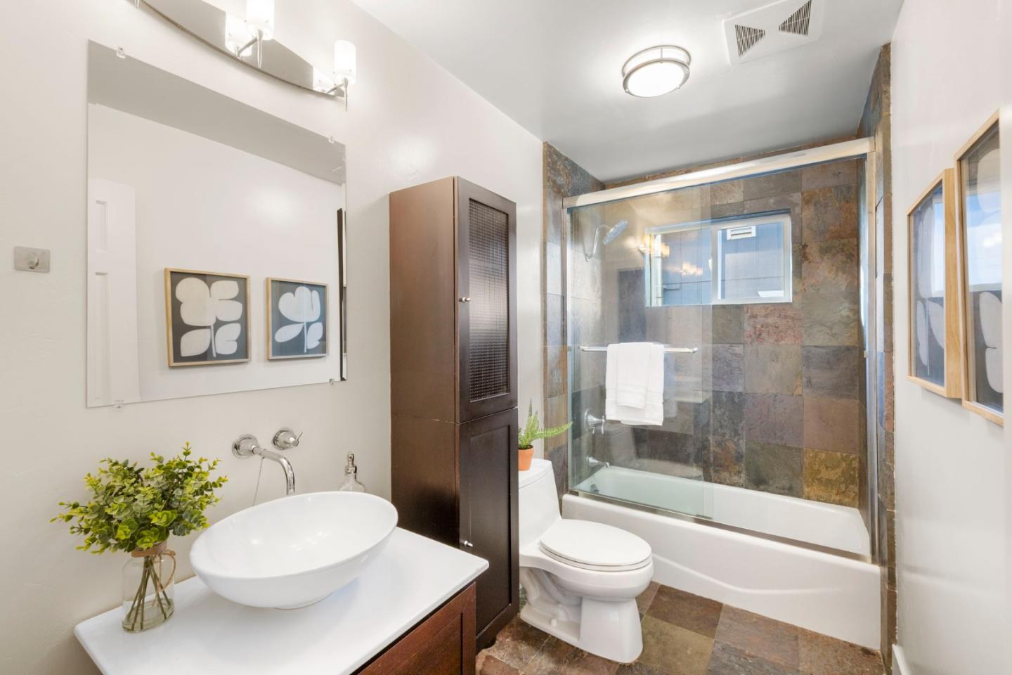 Detail Gallery Image 30 of 52 For 266 6th St, Montara,  CA 94037 - 5 Beds | 3 Baths