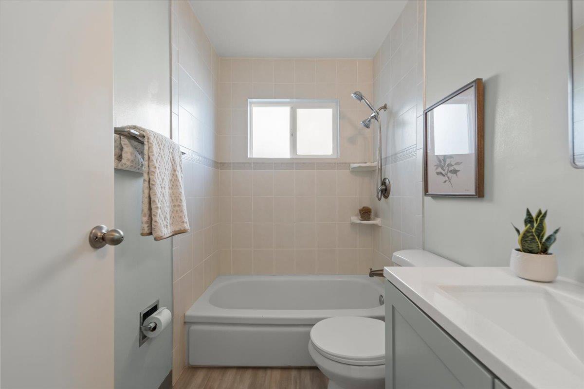 Detail Gallery Image 14 of 28 For 4074 Yellowstone Dr, San Jose,  CA 95130 - 3 Beds | 2 Baths