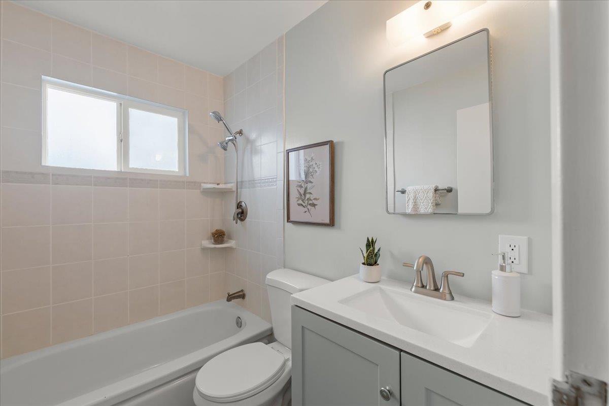 Detail Gallery Image 15 of 28 For 4074 Yellowstone Dr, San Jose,  CA 95130 - 3 Beds | 2 Baths