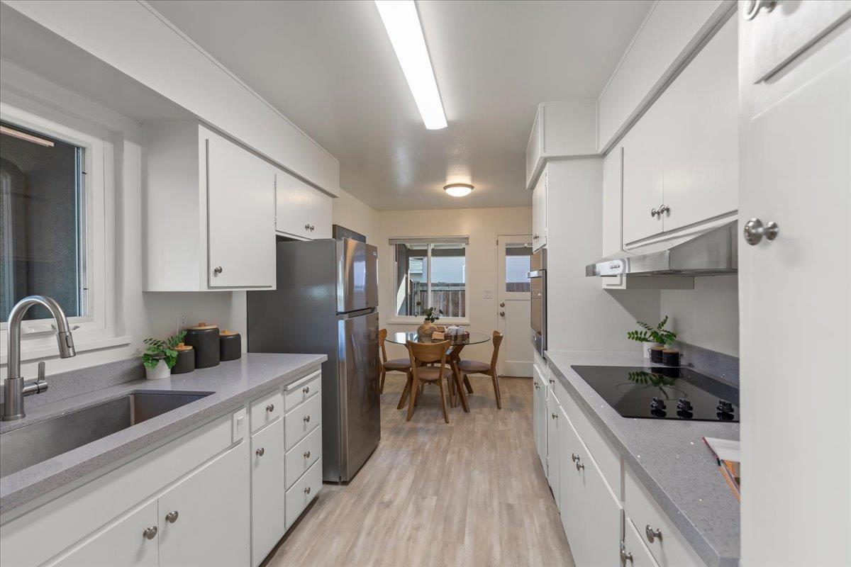 Detail Gallery Image 6 of 28 For 4074 Yellowstone Dr, San Jose,  CA 95130 - 3 Beds | 2 Baths