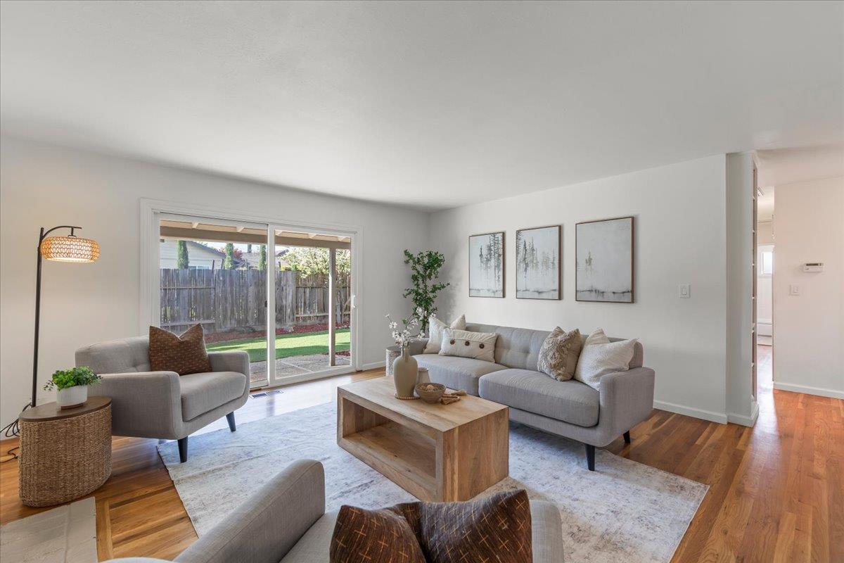 Detail Gallery Image 8 of 28 For 4074 Yellowstone Dr, San Jose,  CA 95130 - 3 Beds | 2 Baths