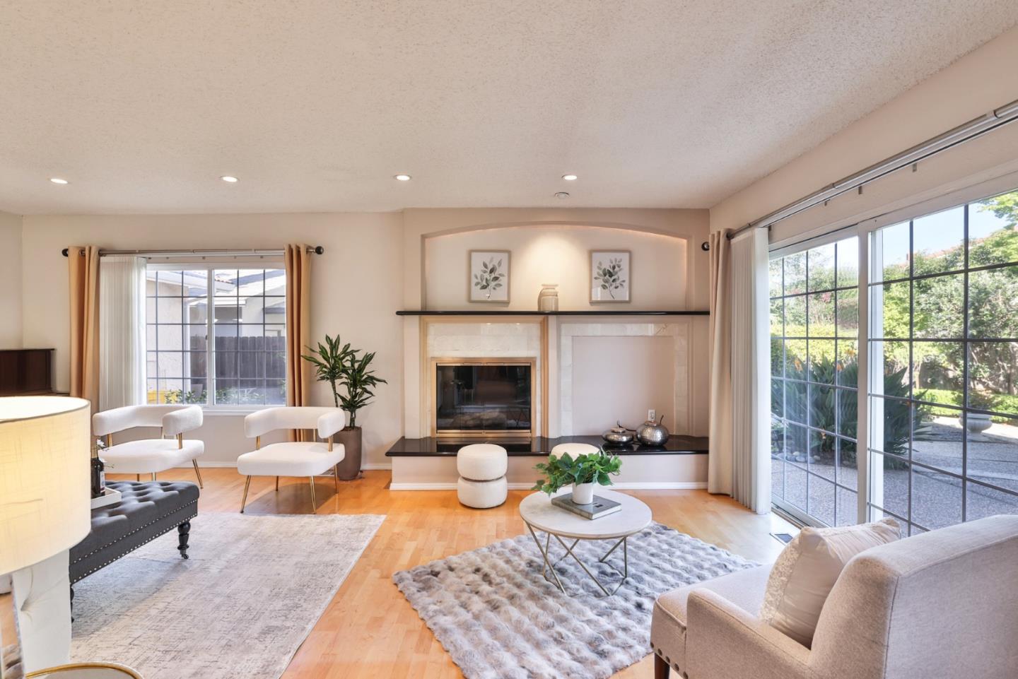 Detail Gallery Image 14 of 39 For 1592 Dorcey Ln, San Jose,  CA 95120 - 4 Beds | 2/1 Baths