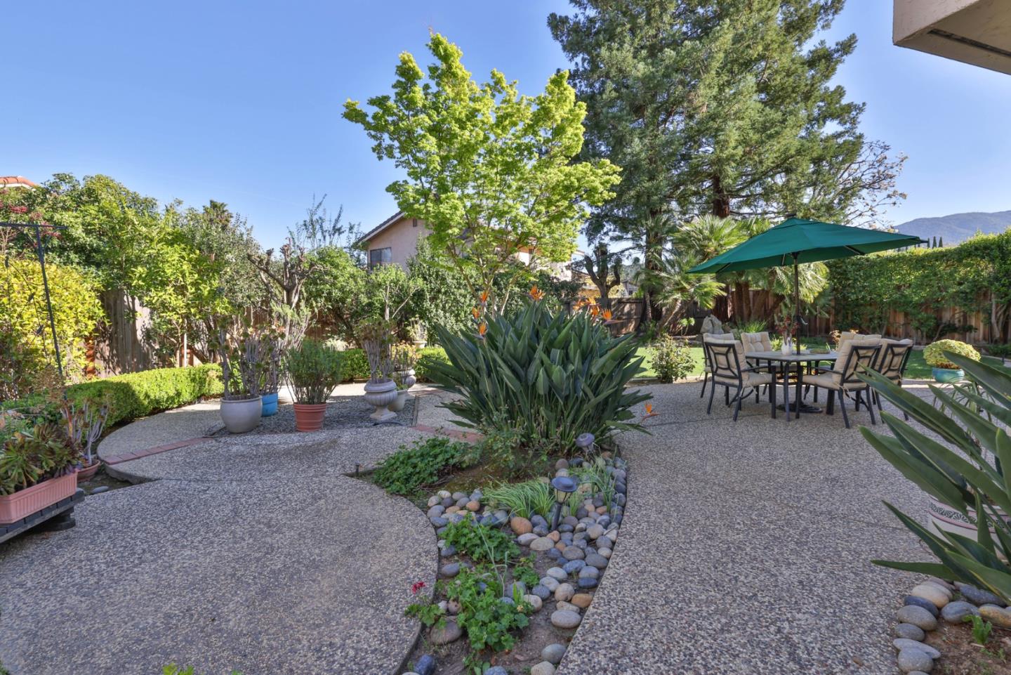 Detail Gallery Image 31 of 39 For 1592 Dorcey Ln, San Jose,  CA 95120 - 4 Beds | 2/1 Baths