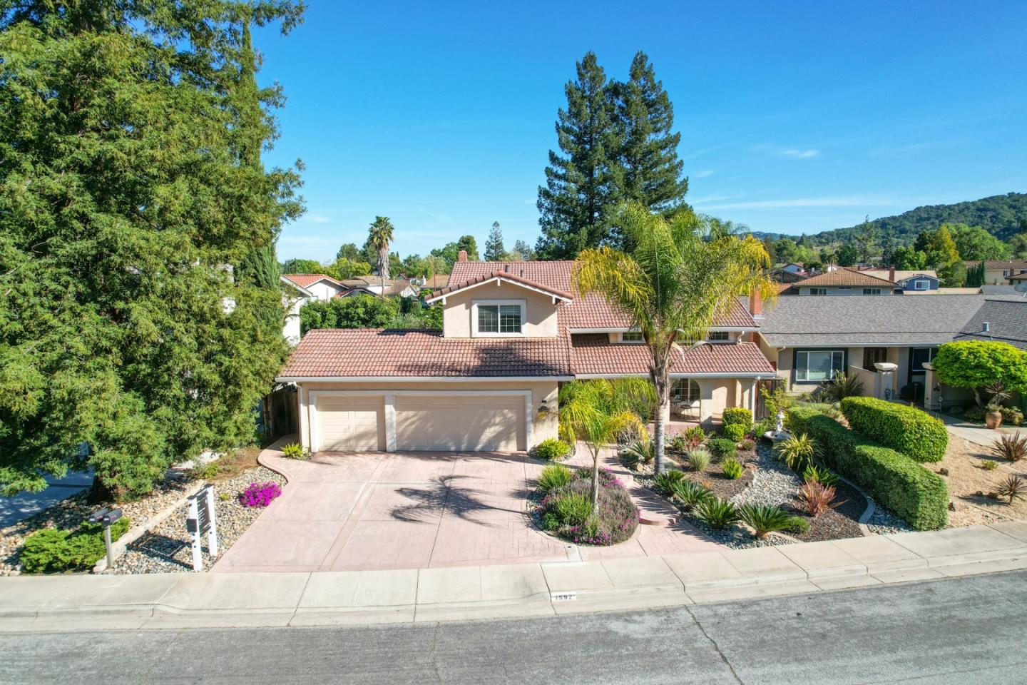 Detail Gallery Image 33 of 39 For 1592 Dorcey Ln, San Jose,  CA 95120 - 4 Beds | 2/1 Baths