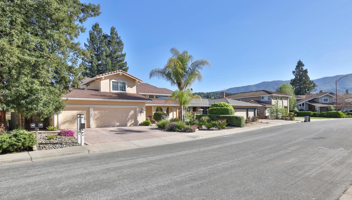 Detail Gallery Image 34 of 39 For 1592 Dorcey Ln, San Jose,  CA 95120 - 4 Beds | 2/1 Baths