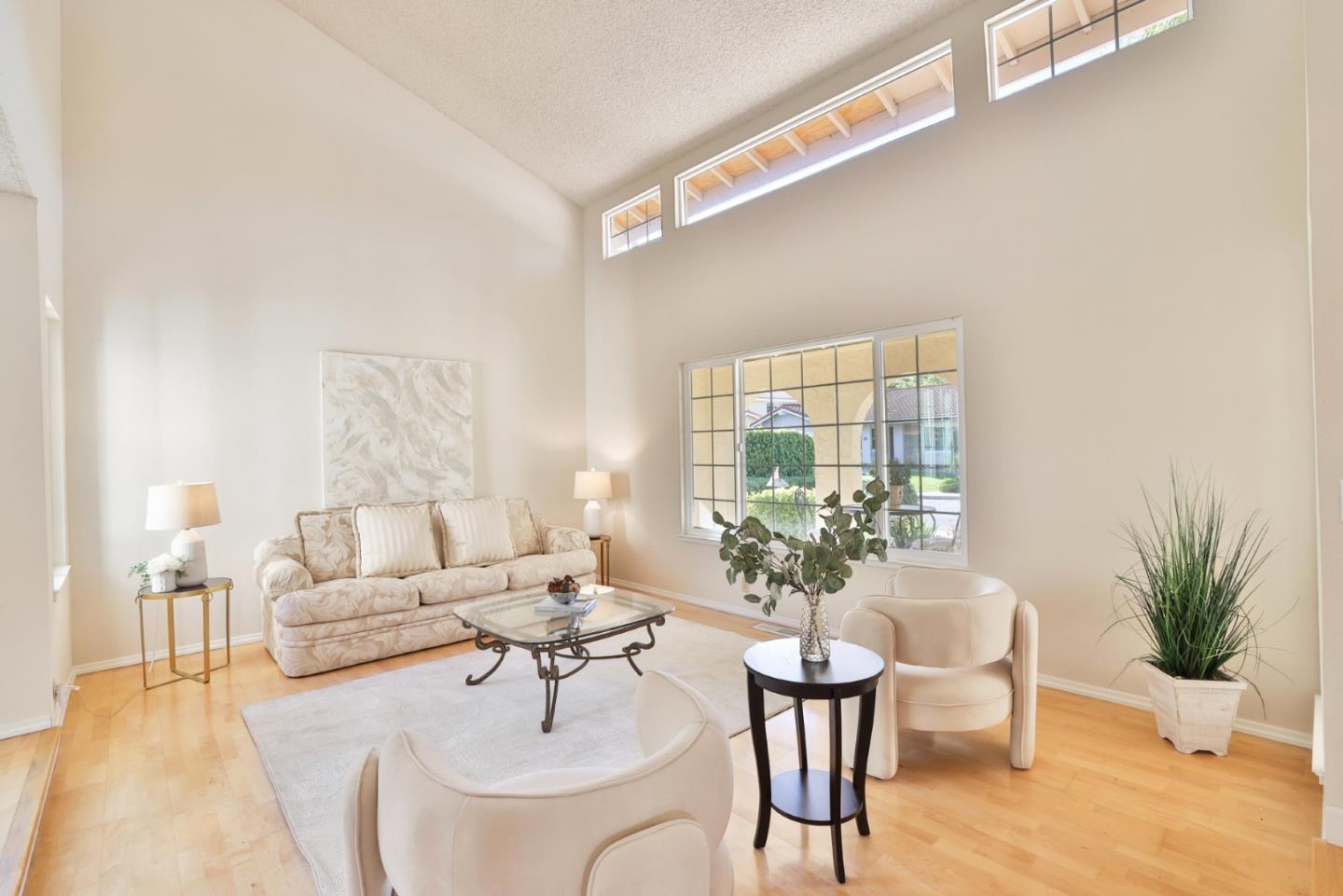 Detail Gallery Image 5 of 39 For 1592 Dorcey Ln, San Jose,  CA 95120 - 4 Beds | 2/1 Baths