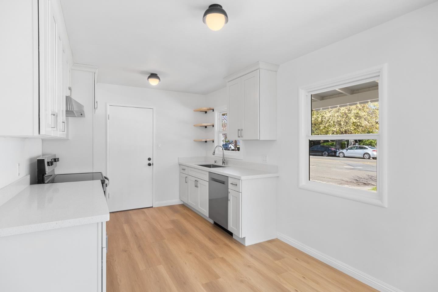 Detail Gallery Image 7 of 22 For 601 N 17th St, San Jose,  CA 95112 - – Beds | – Baths