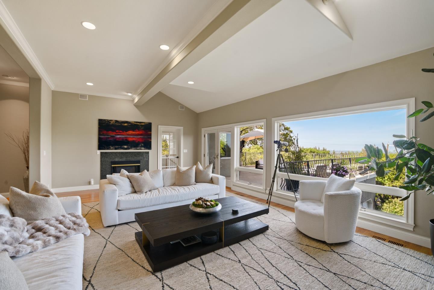 Detail Gallery Image 11 of 39 For 18782 Withey Rd, Monte Sereno,  CA 95030 - 4 Beds | 3/1 Baths