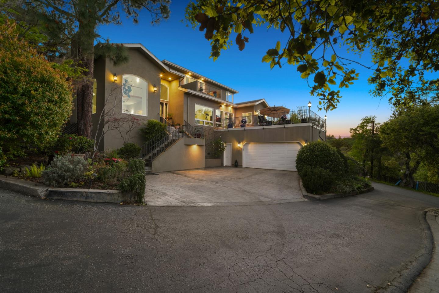 Detail Gallery Image 2 of 39 For 18782 Withey Rd, Monte Sereno,  CA 95030 - 4 Beds | 3/1 Baths