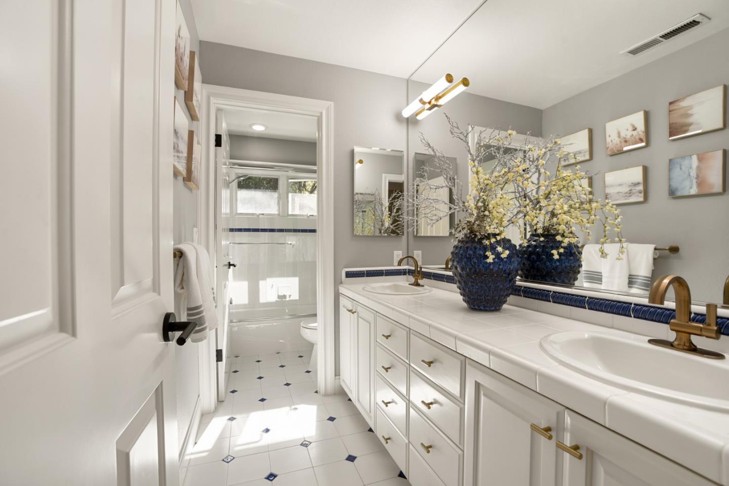 Detail Gallery Image 25 of 39 For 18782 Withey Rd, Monte Sereno,  CA 95030 - 4 Beds | 3/1 Baths