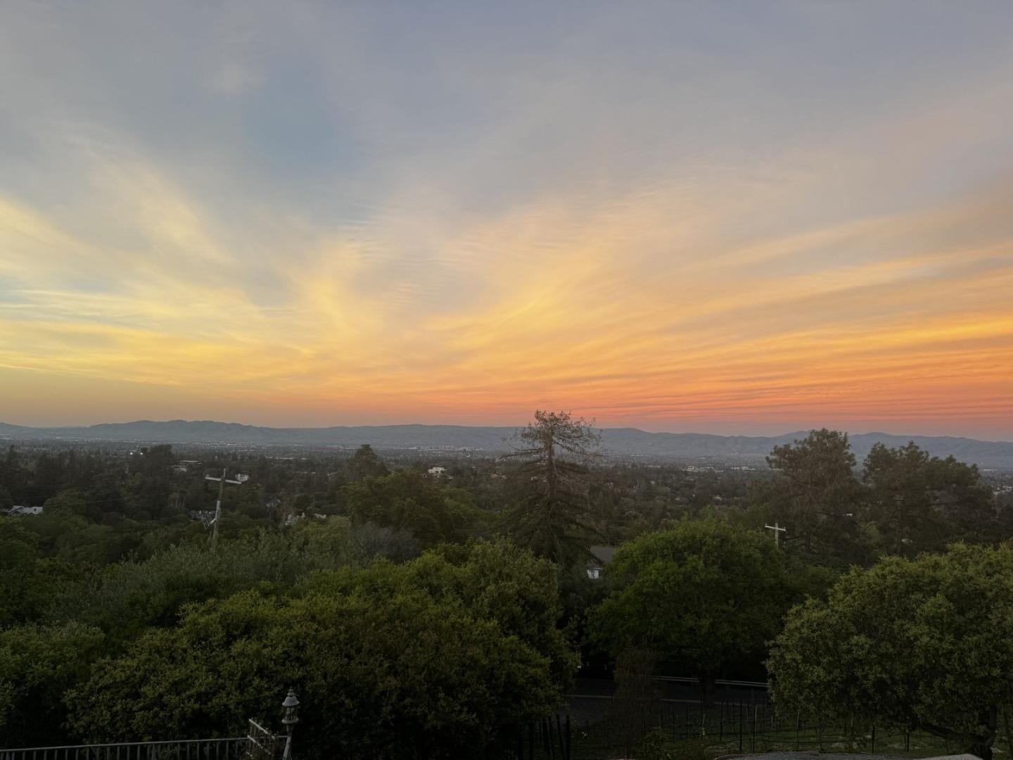 Detail Gallery Image 8 of 39 For 18782 Withey Rd, Monte Sereno,  CA 95030 - 4 Beds | 3/1 Baths