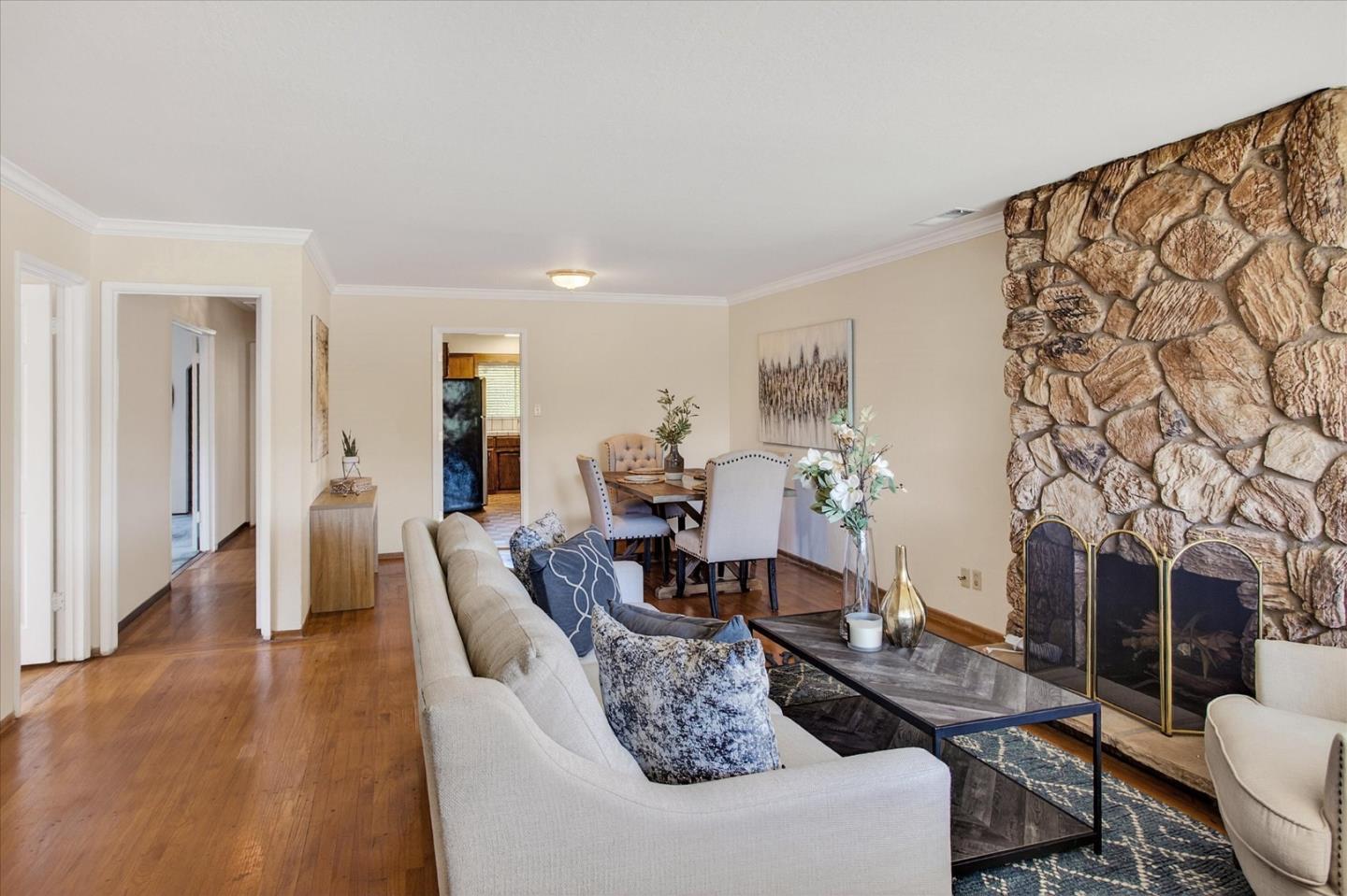 Detail Gallery Image 12 of 14 For 995 Melbourne Blvd, San Jose,  CA 95116 - 3 Beds | 2 Baths