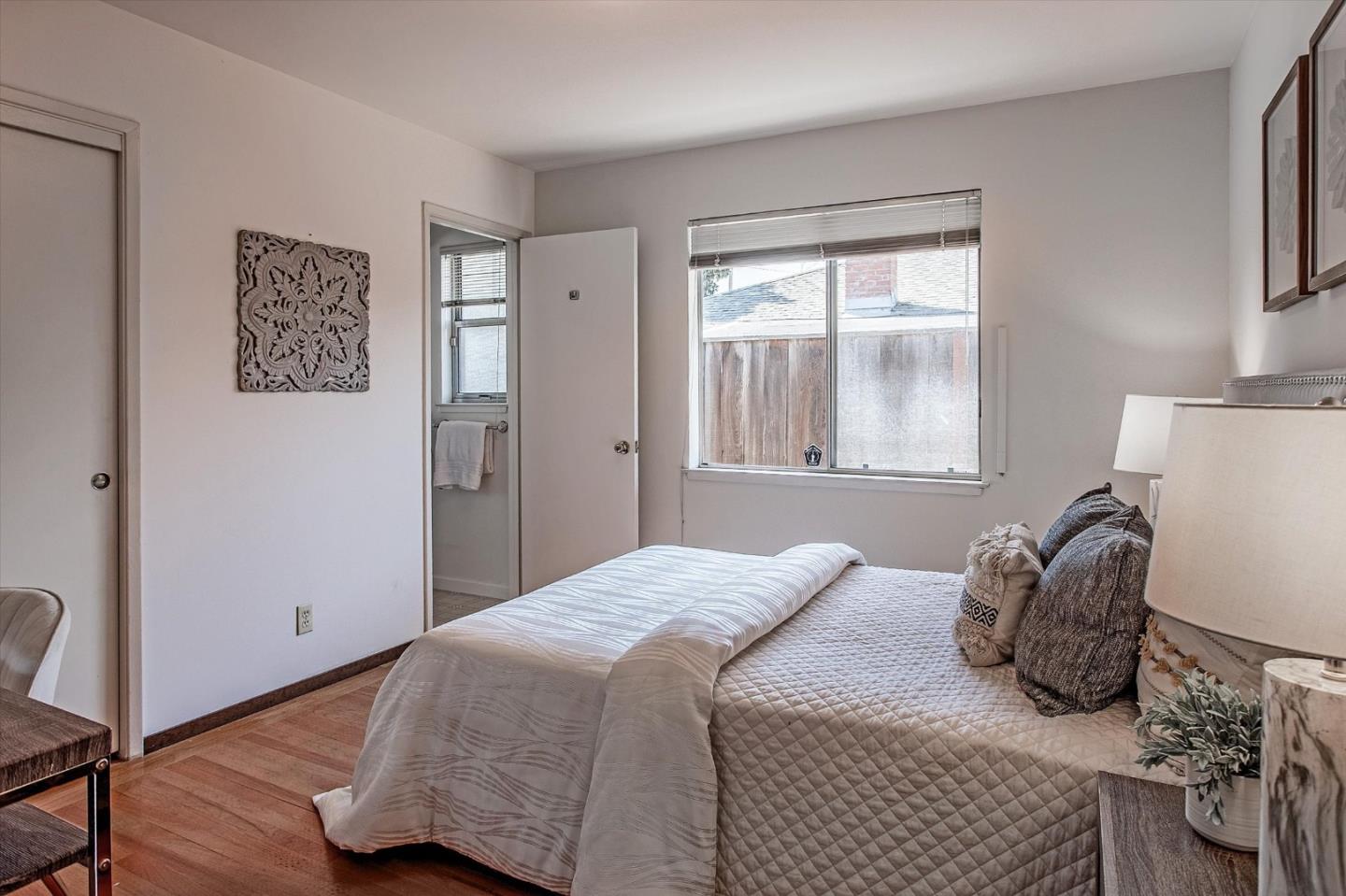 Detail Gallery Image 5 of 14 For 995 Melbourne Blvd, San Jose,  CA 95116 - 3 Beds | 2 Baths