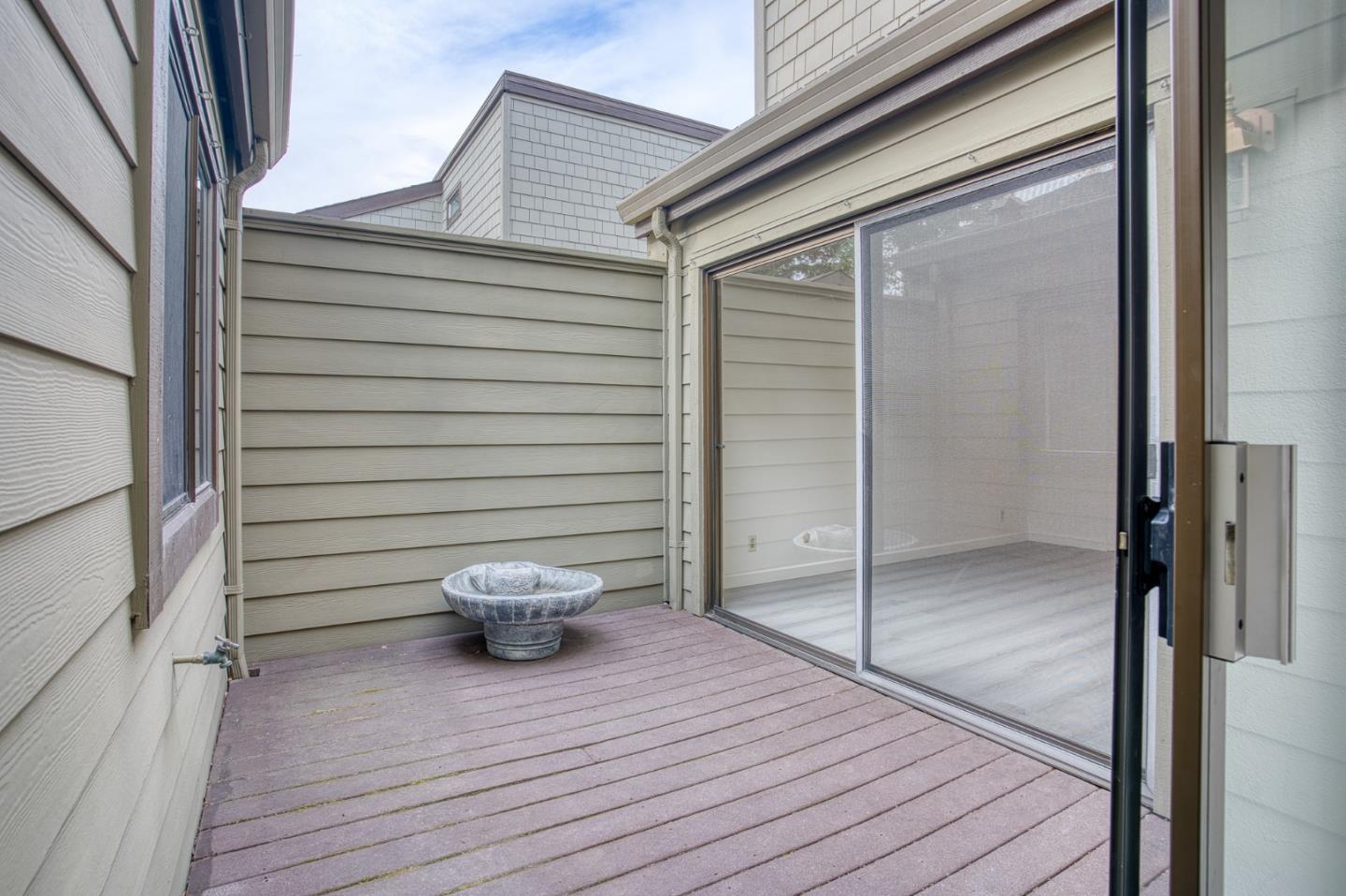 Detail Gallery Image 11 of 28 For 1874 Harvest Rd, Pleasanton,  CA 94566 - 2 Beds | 2 Baths