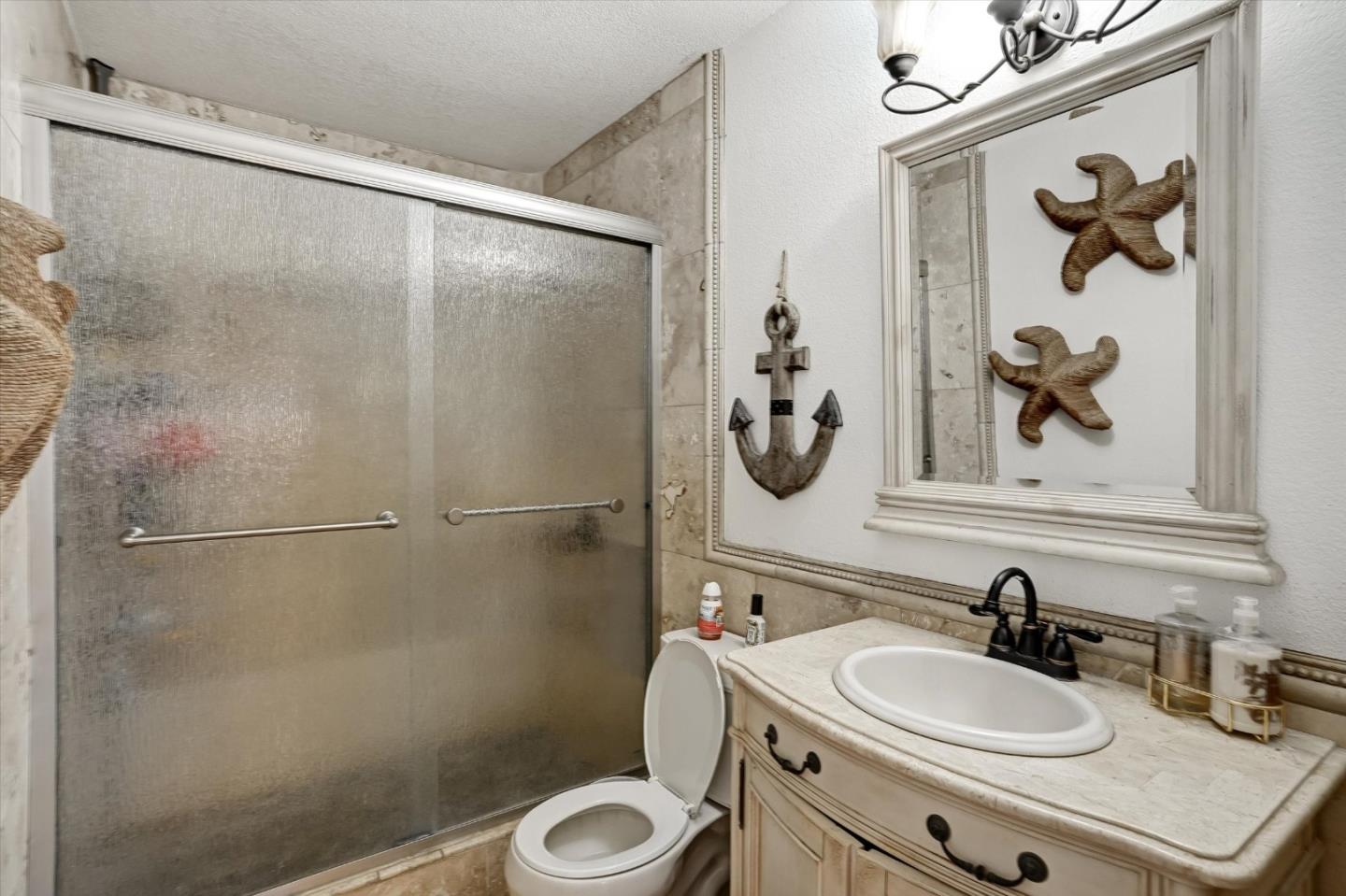 Detail Gallery Image 13 of 47 For 573 Rosewood Ct, Los Banos,  CA 93635 - 4 Beds | 3 Baths