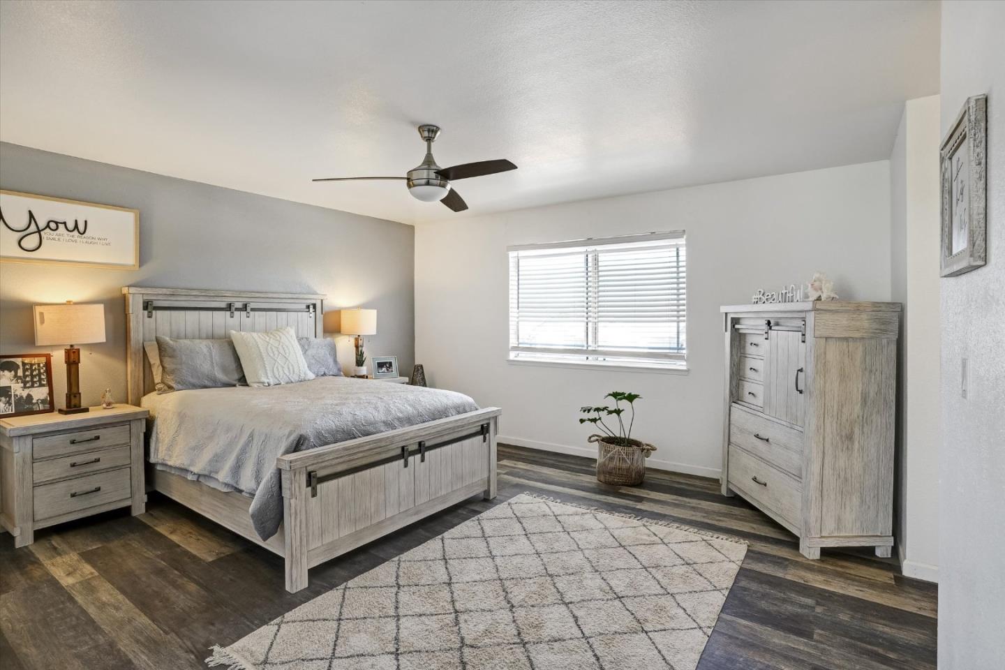 Detail Gallery Image 20 of 47 For 573 Rosewood Ct, Los Banos,  CA 93635 - 4 Beds | 3 Baths