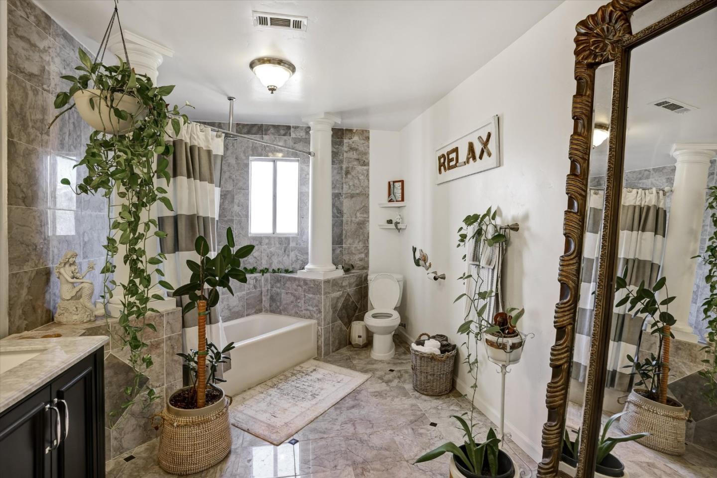 Detail Gallery Image 24 of 47 For 573 Rosewood Ct, Los Banos,  CA 93635 - 4 Beds | 3 Baths