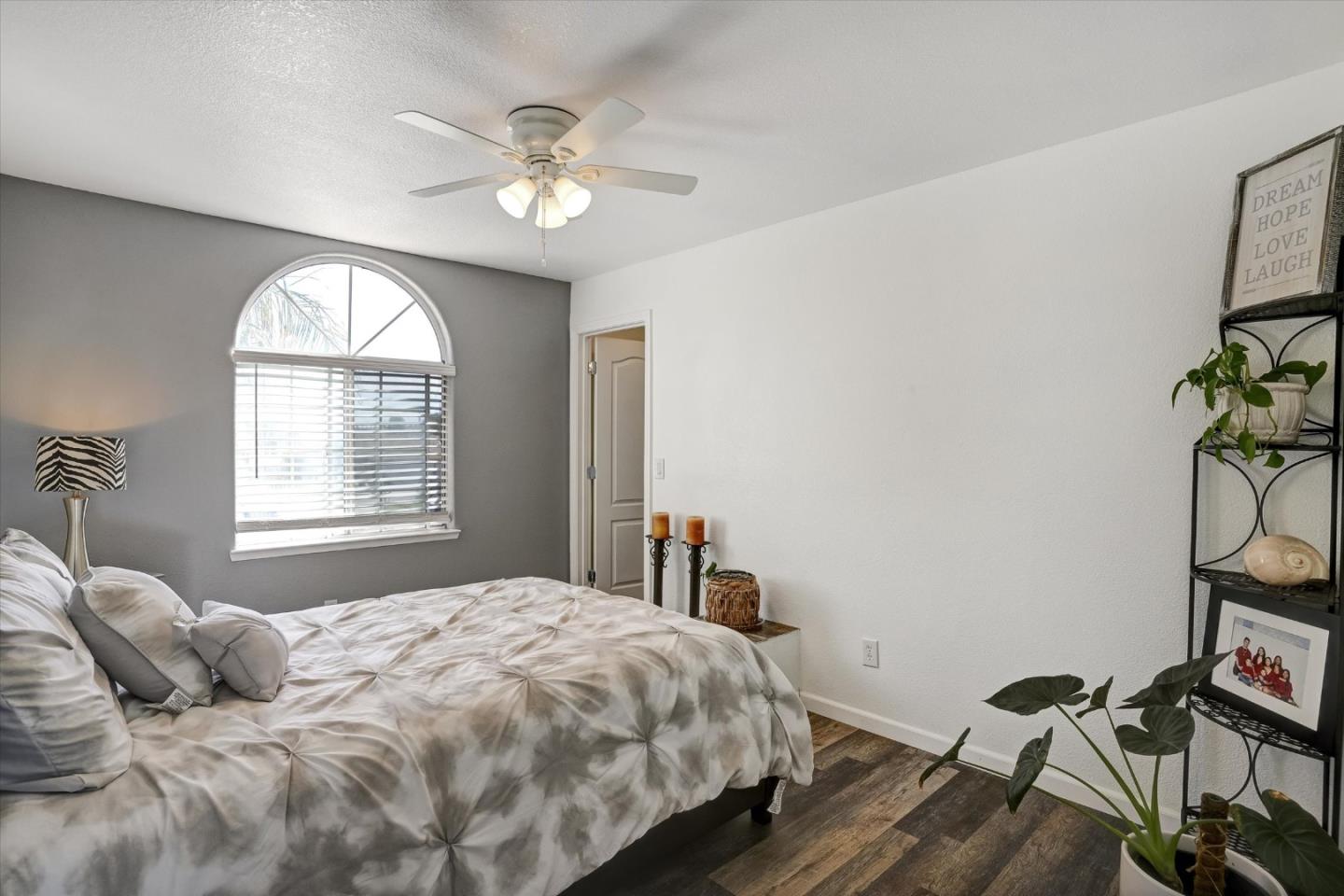 Detail Gallery Image 26 of 47 For 573 Rosewood Ct, Los Banos,  CA 93635 - 4 Beds | 3 Baths