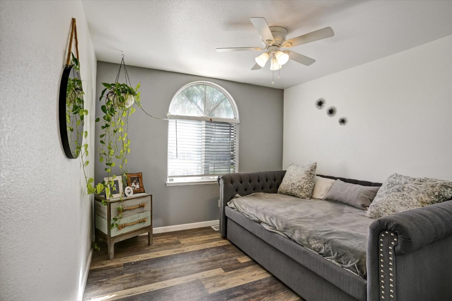 Detail Gallery Image 29 of 47 For 573 Rosewood Ct, Los Banos,  CA 93635 - 4 Beds | 3 Baths