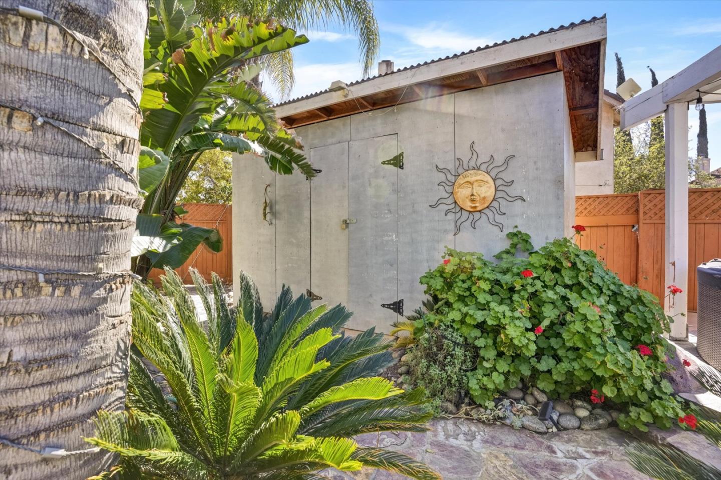 Detail Gallery Image 44 of 47 For 573 Rosewood Ct, Los Banos,  CA 93635 - 4 Beds | 3 Baths