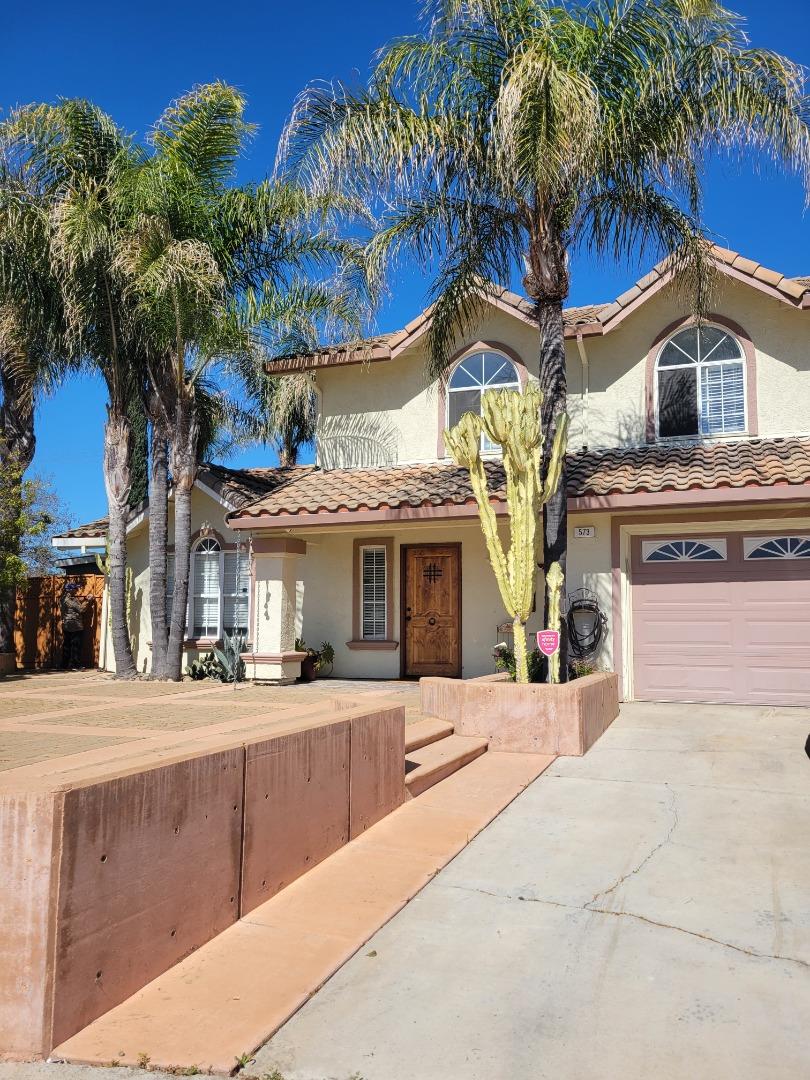 Detail Gallery Image 5 of 7 For 573 Rosewood Ct, Los Banos,  CA 93635 - 4 Beds | 2/1 Baths