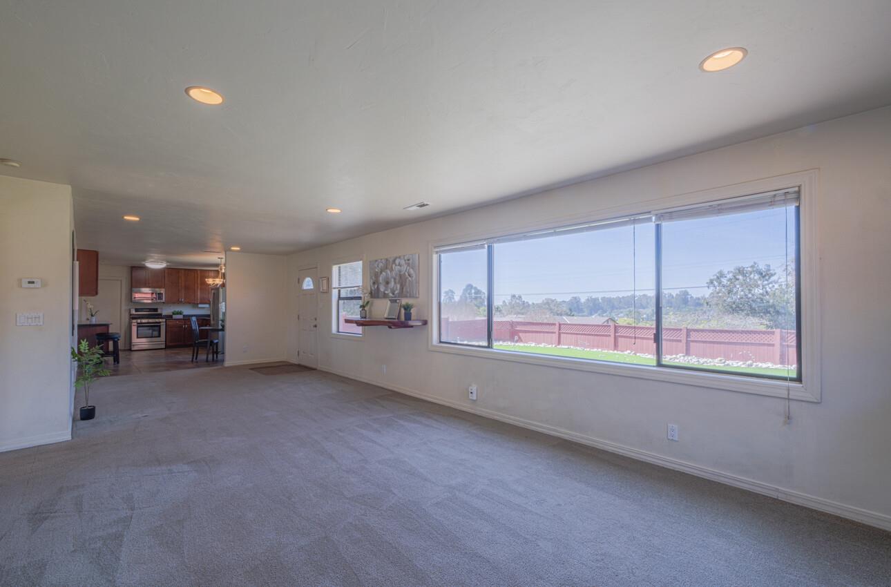 Detail Gallery Image 10 of 43 For 9340 Pollock Ln, Salinas,  CA 93907 - 3 Beds | 2 Baths