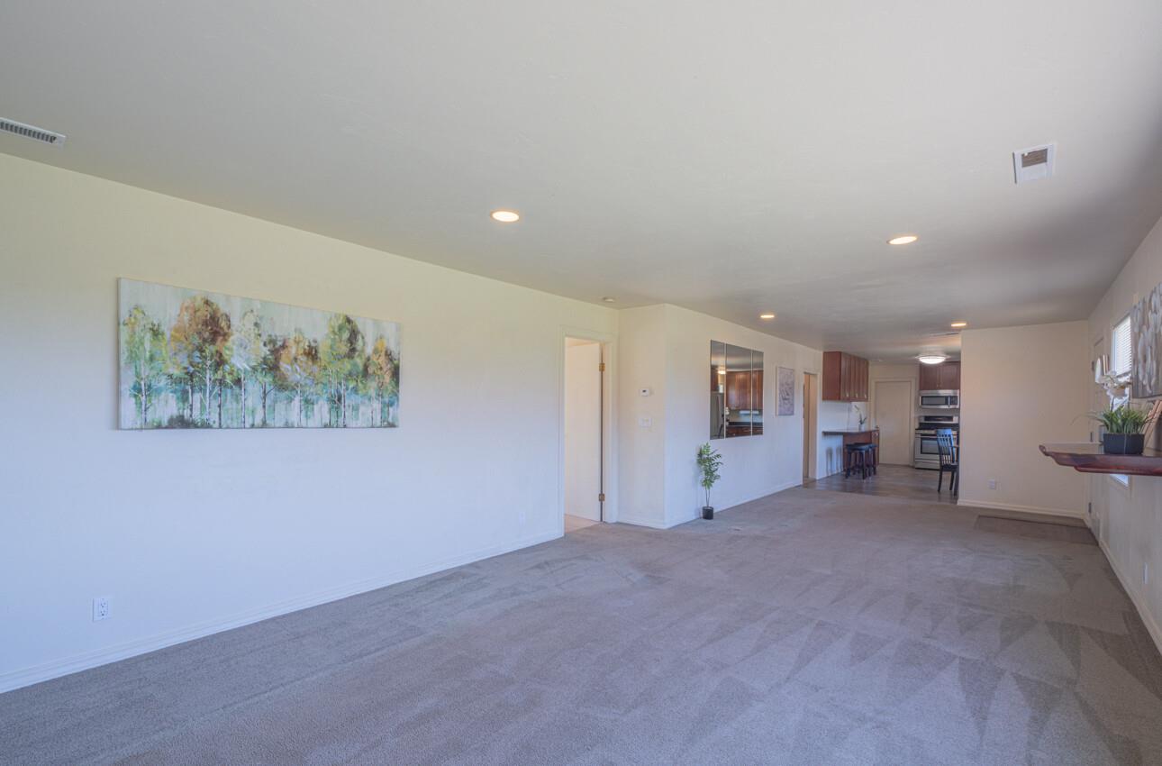 Detail Gallery Image 11 of 43 For 9340 Pollock Ln, Salinas,  CA 93907 - 3 Beds | 2 Baths