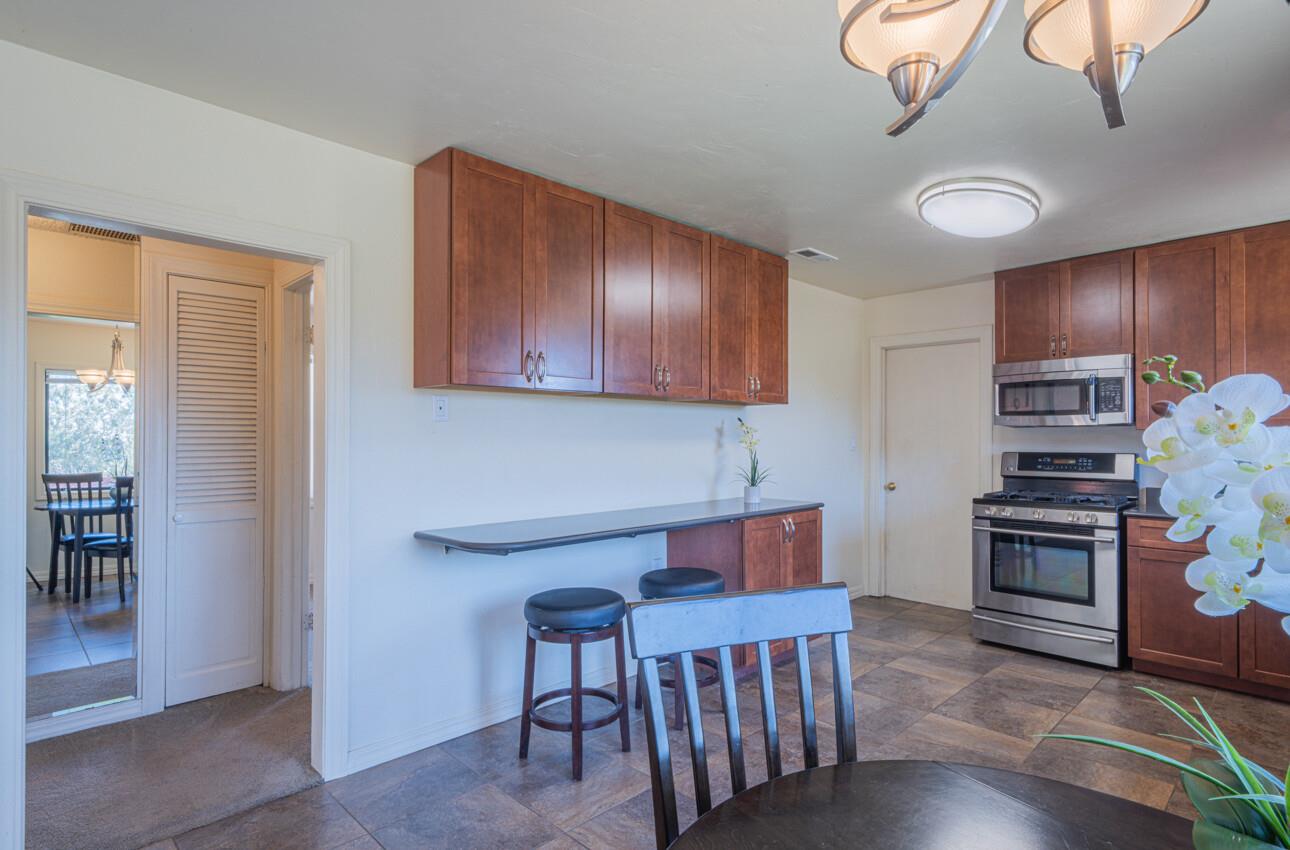 Detail Gallery Image 14 of 43 For 9340 Pollock Ln, Salinas,  CA 93907 - 3 Beds | 2 Baths
