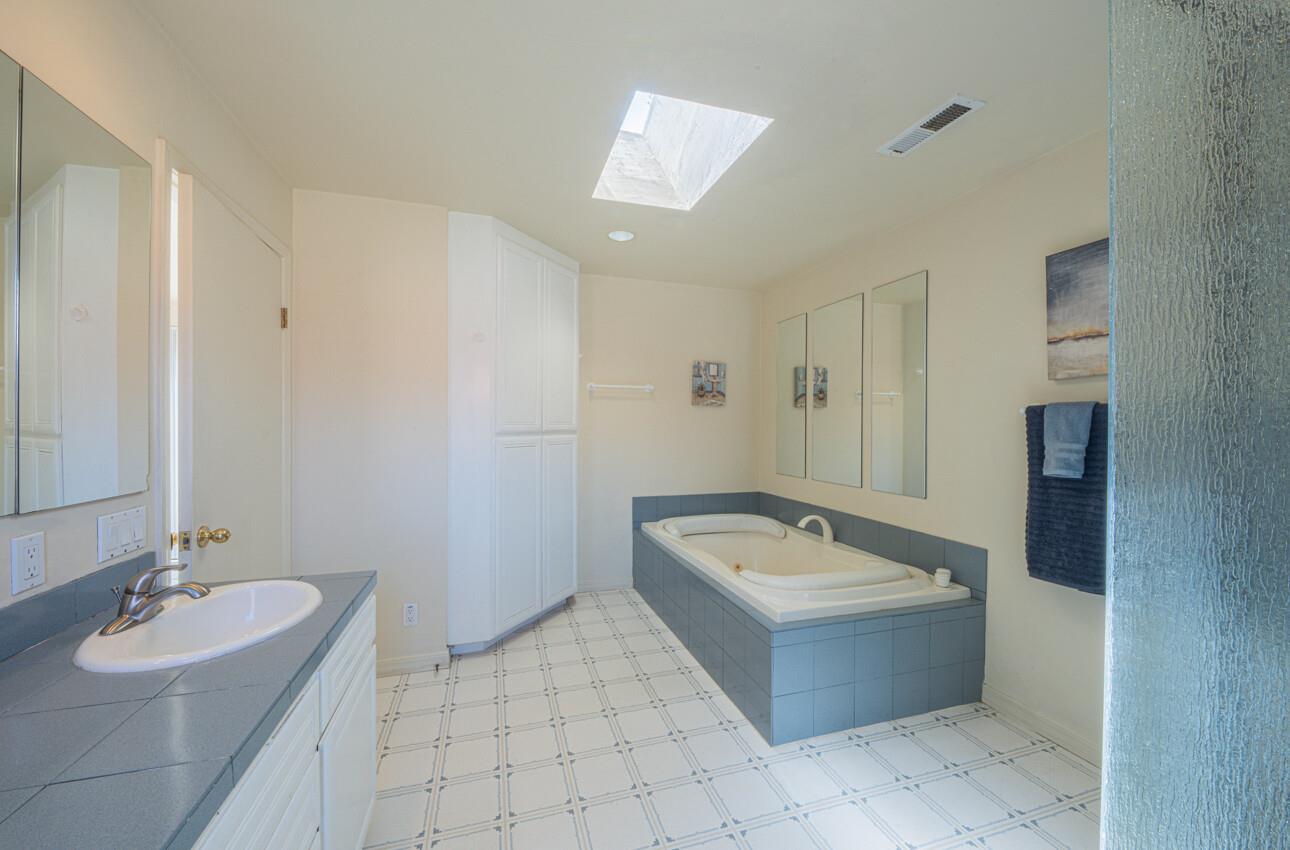 Detail Gallery Image 23 of 43 For 9340 Pollock Ln, Salinas,  CA 93907 - 3 Beds | 2 Baths