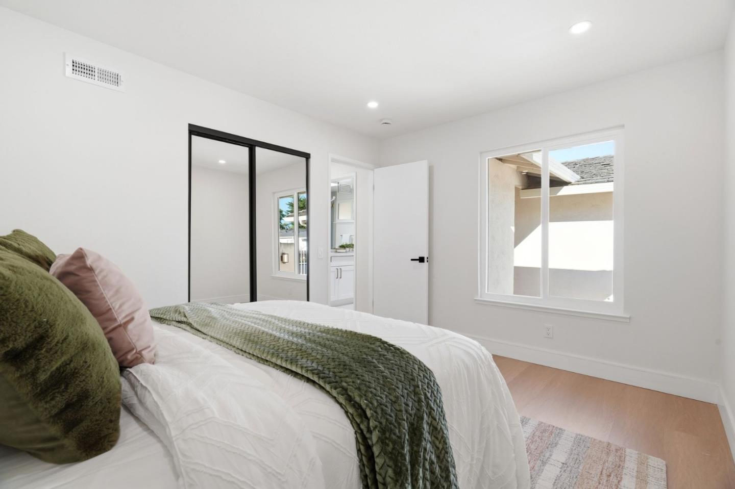 Detail Gallery Image 22 of 34 For 629 Pilgrim Dr, Foster City,  CA 94404 - 3 Beds | 2 Baths