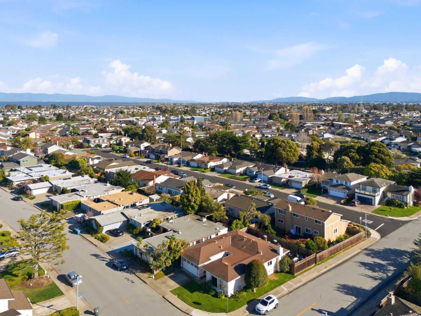 Detail Gallery Image 32 of 34 For 629 Pilgrim Dr, Foster City,  CA 94404 - 3 Beds | 2 Baths