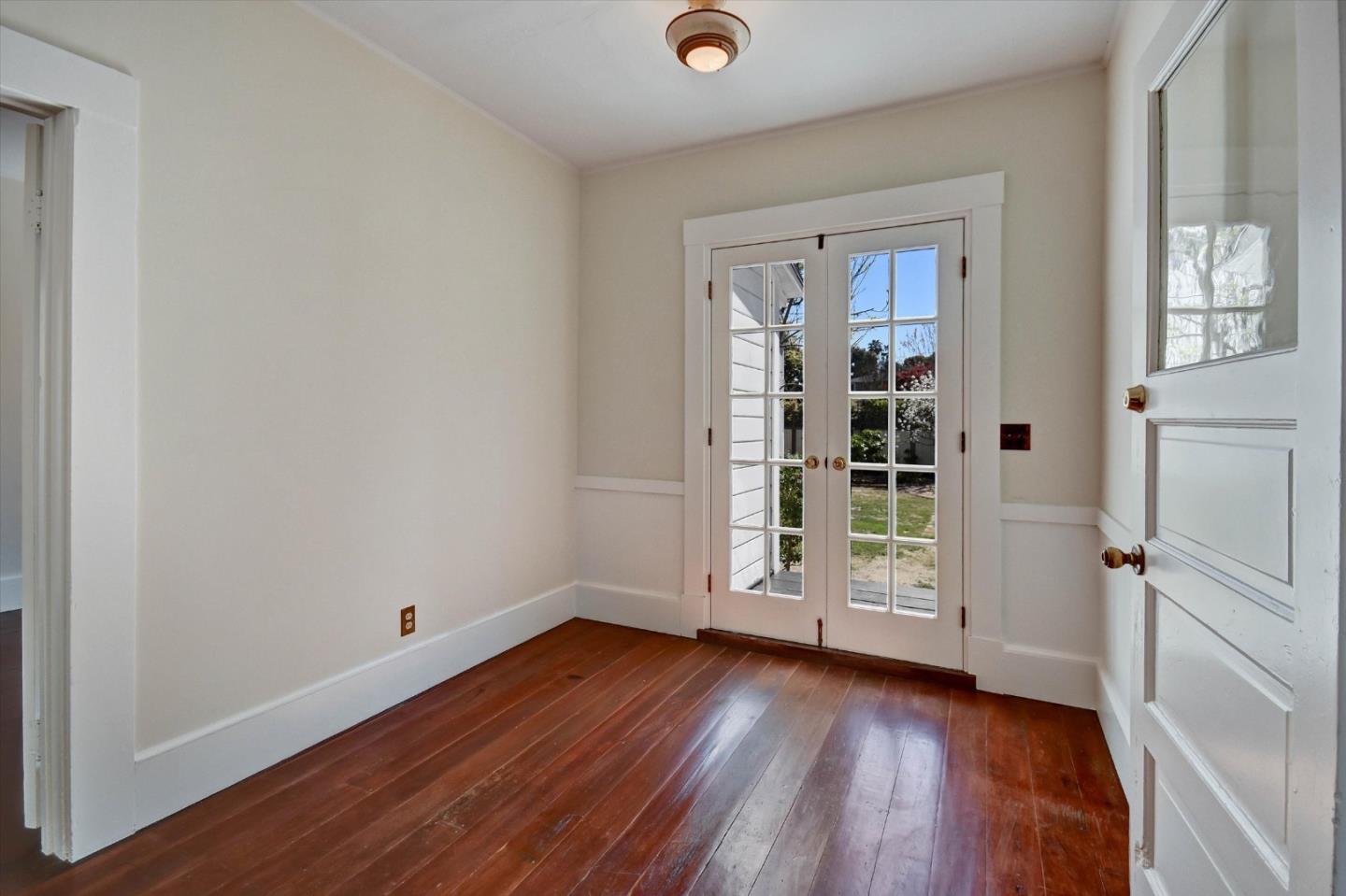 Detail Gallery Image 13 of 21 For 901 Sunnyvale Saratoga Rd, Sunnyvale,  CA 94087 - 3 Beds | 1 Baths