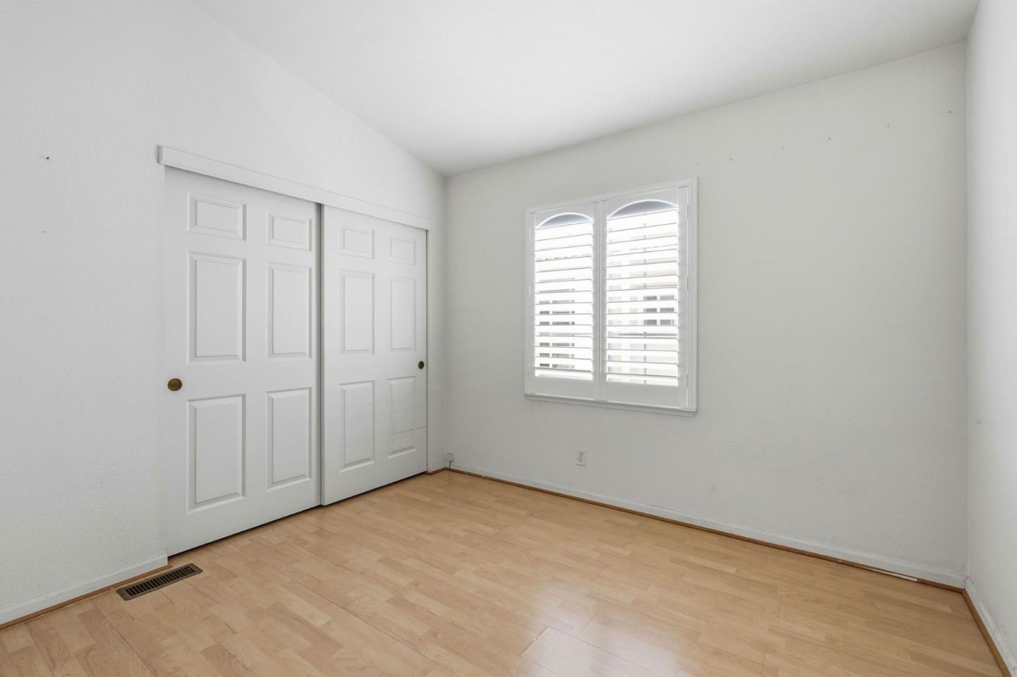 Detail Gallery Image 16 of 27 For 2600 Senter Rd #121,  San Jose,  CA 95111 - 3 Beds | 2 Baths