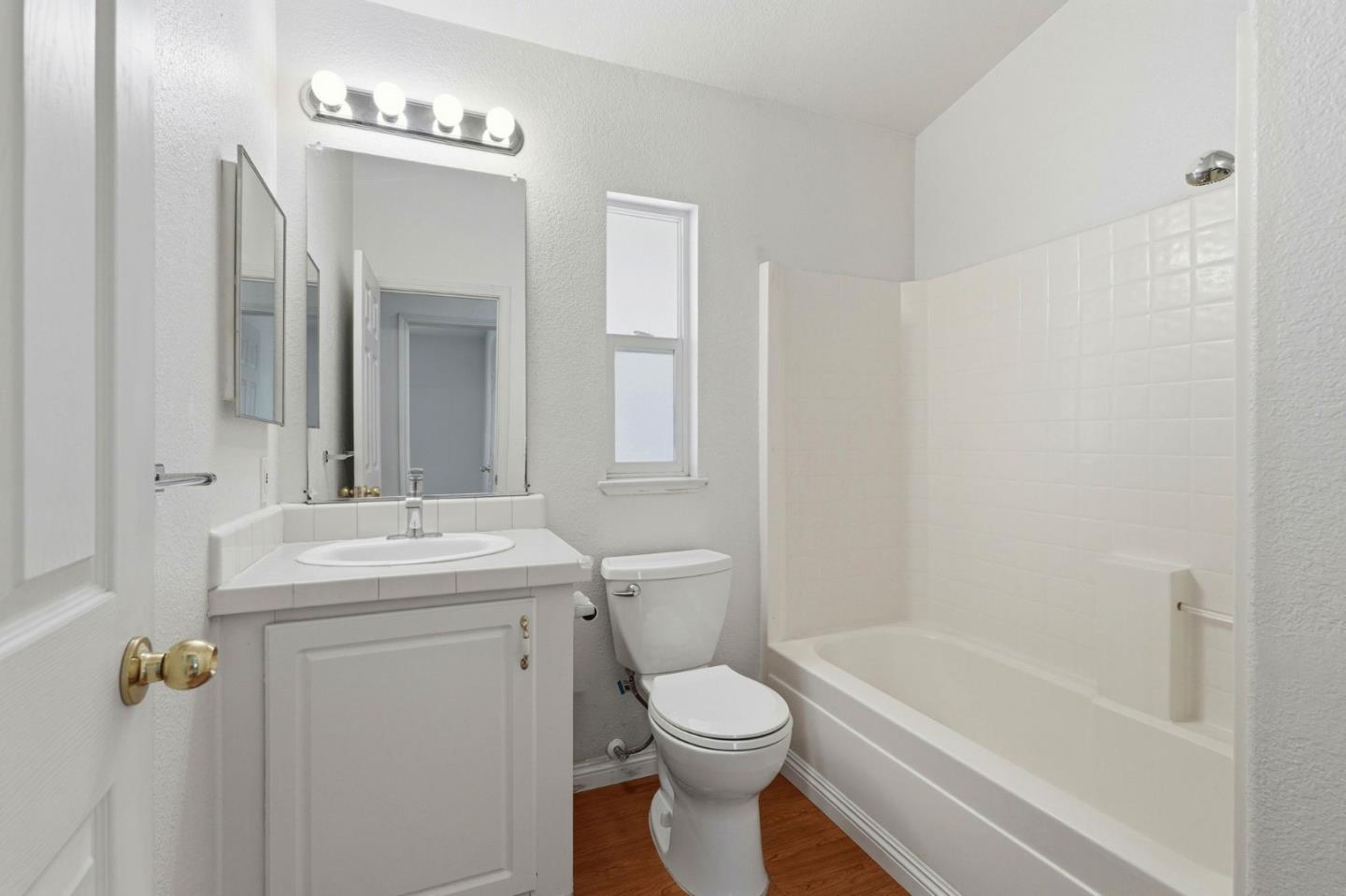 Detail Gallery Image 19 of 27 For 2600 Senter Rd #121,  San Jose,  CA 95111 - 3 Beds | 2 Baths