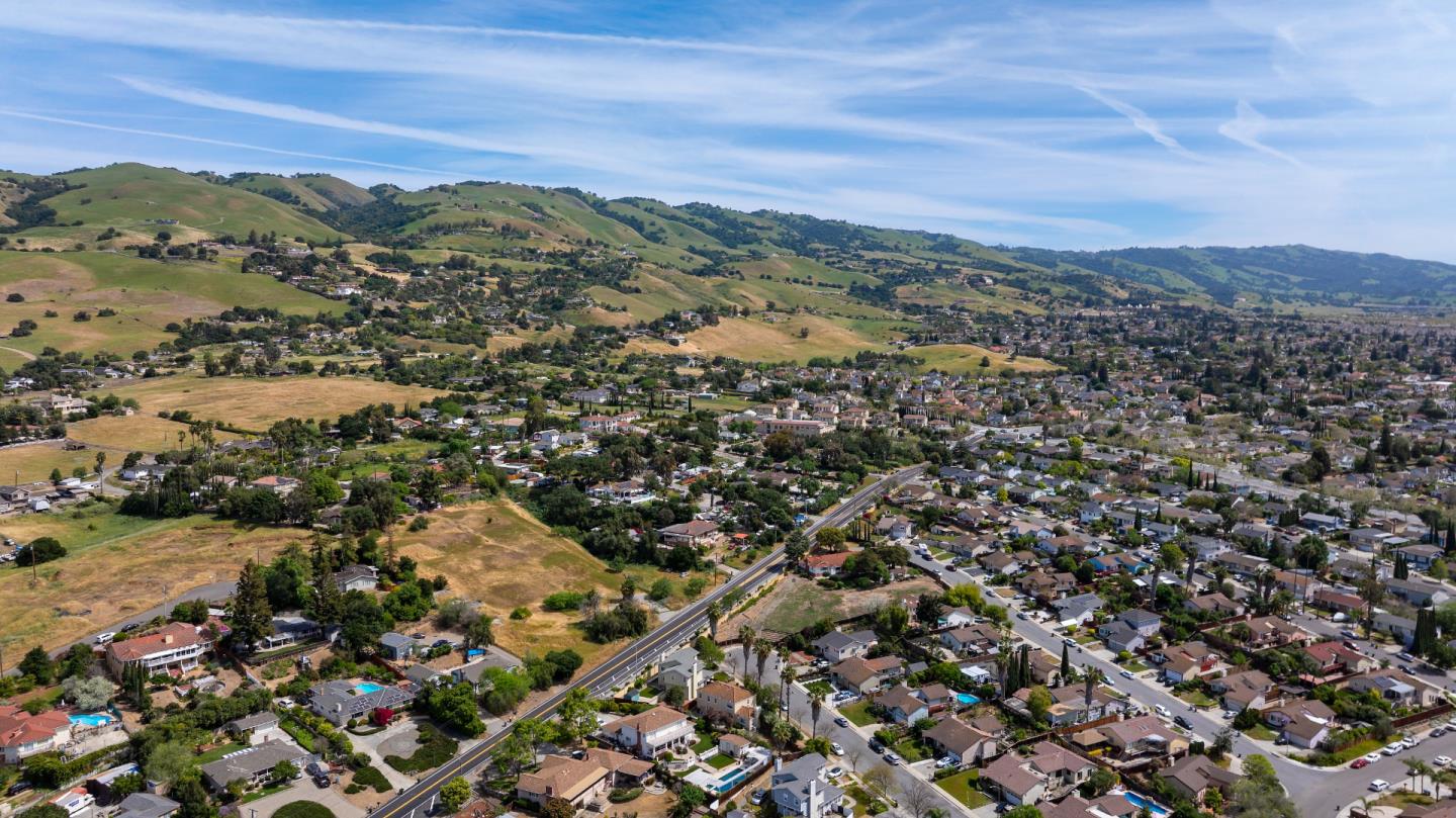 Detail Gallery Image 72 of 111 For 3410 Gila Dr, San Jose,  CA 95148 - 4 Beds | 2 Baths