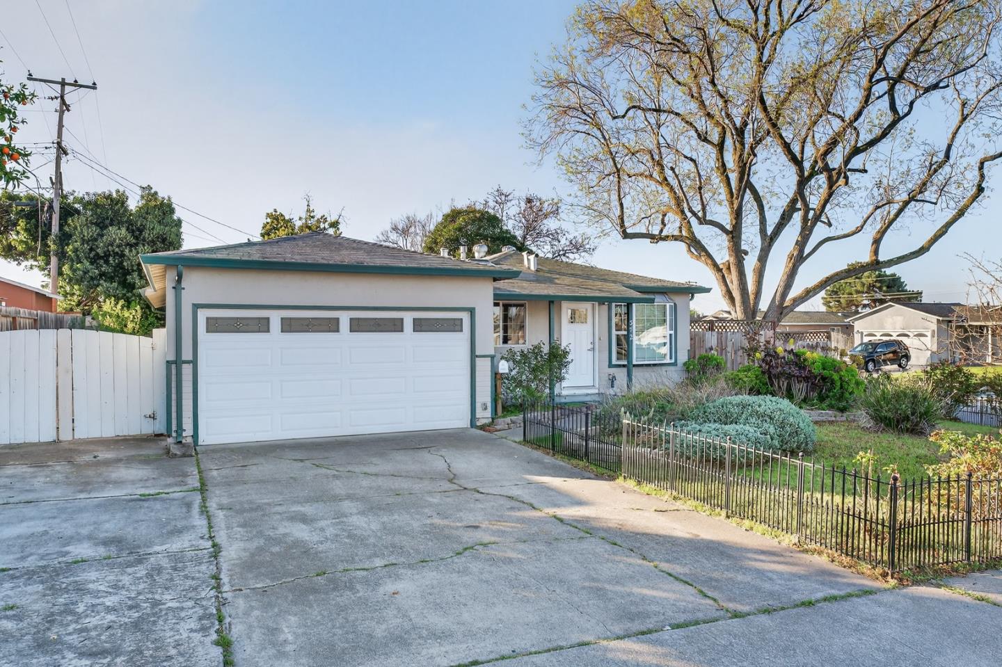 Detail Gallery Image 3 of 29 For 372 Gosser St, Milpitas,  CA 95035 - 3 Beds | 2 Baths