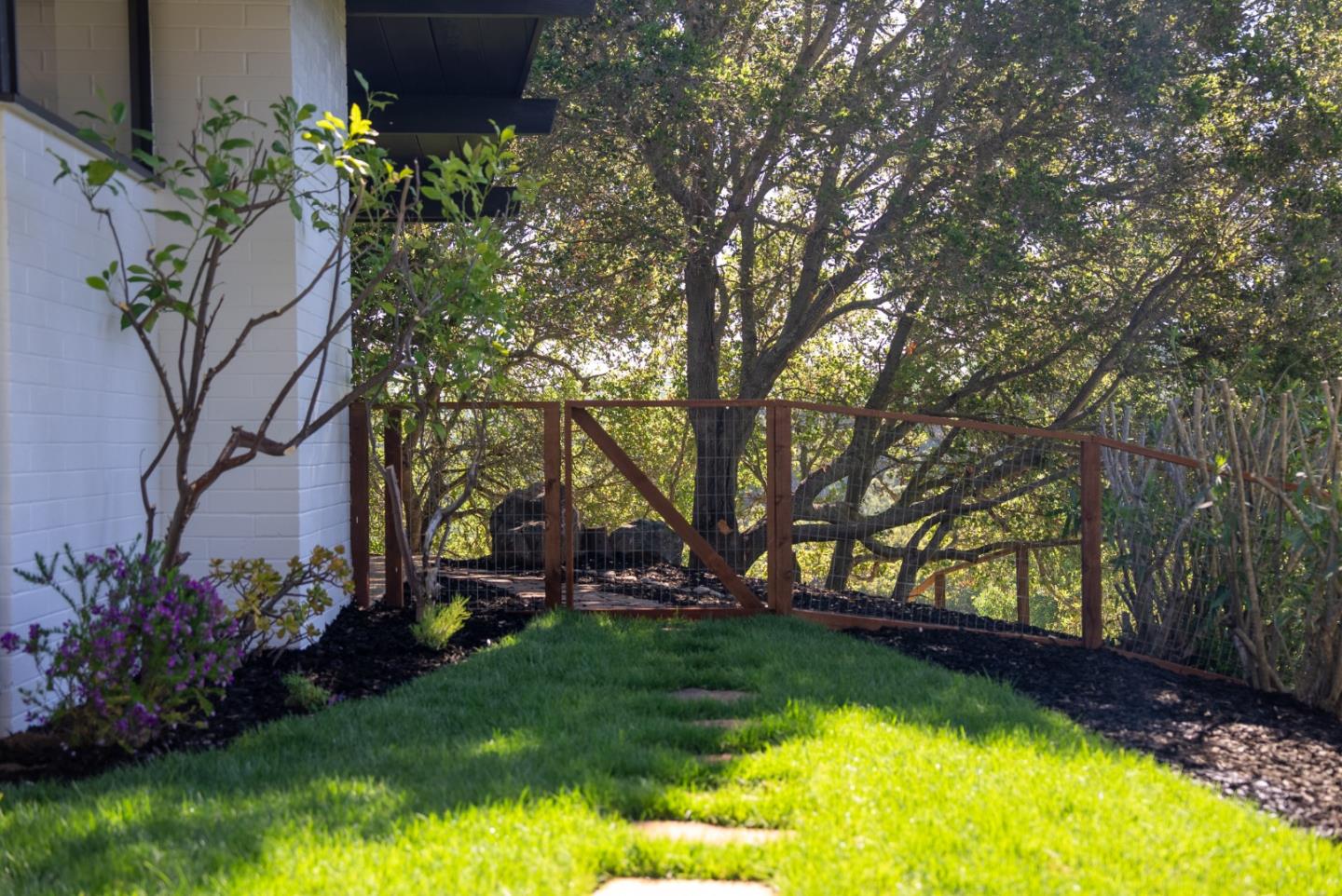 Detail Gallery Image 35 of 44 For 2930 Alexis Dr, Palo Alto,  CA 94304 - 3 Beds | 2 Baths