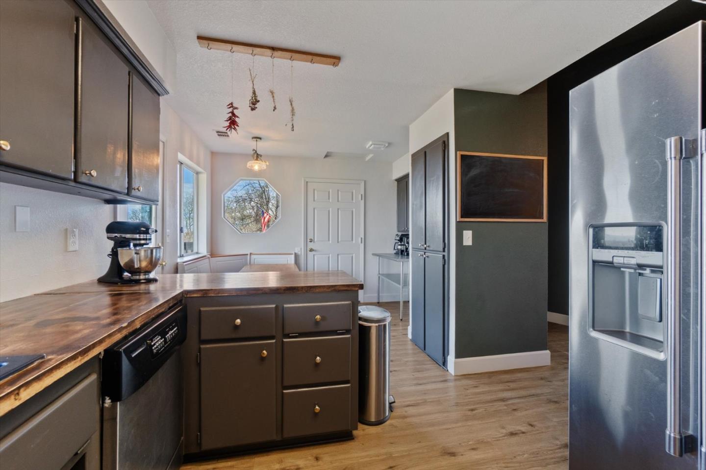 Detail Gallery Image 16 of 64 For 19789 Weide Way, Anderson,  CA 96007 - 3 Beds | 2 Baths