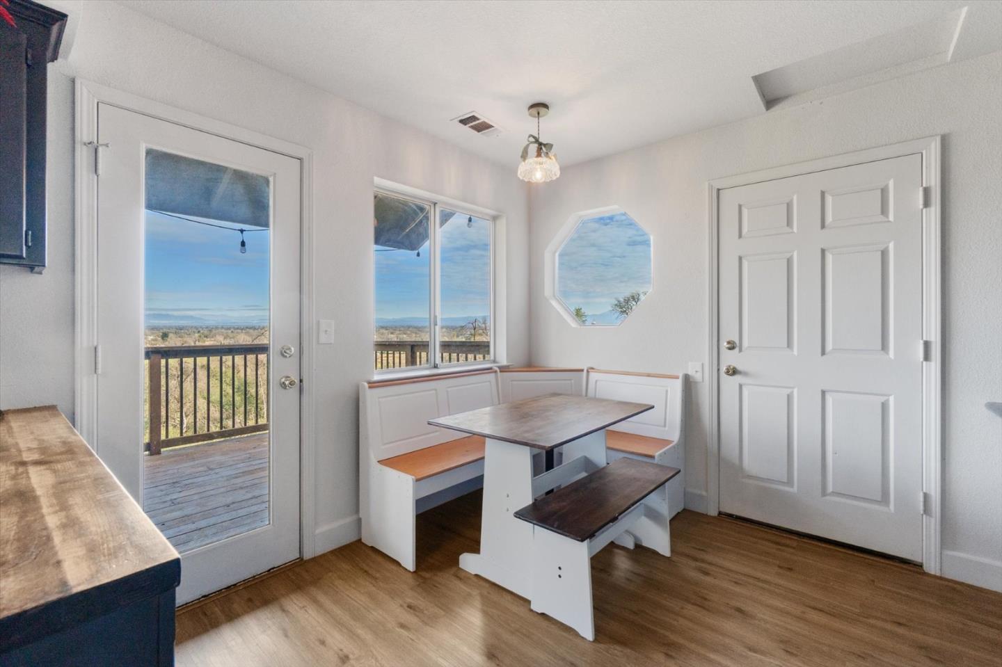 Detail Gallery Image 17 of 64 For 19789 Weide Way, Anderson,  CA 96007 - 3 Beds | 2 Baths