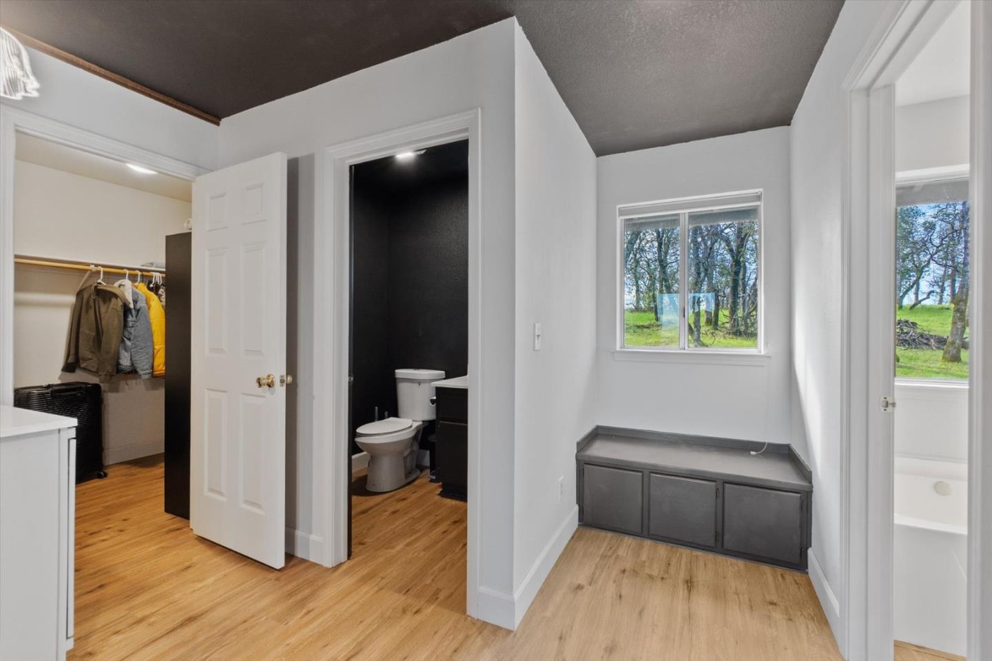 Detail Gallery Image 25 of 64 For 19789 Weide Way, Anderson,  CA 96007 - 3 Beds | 2 Baths