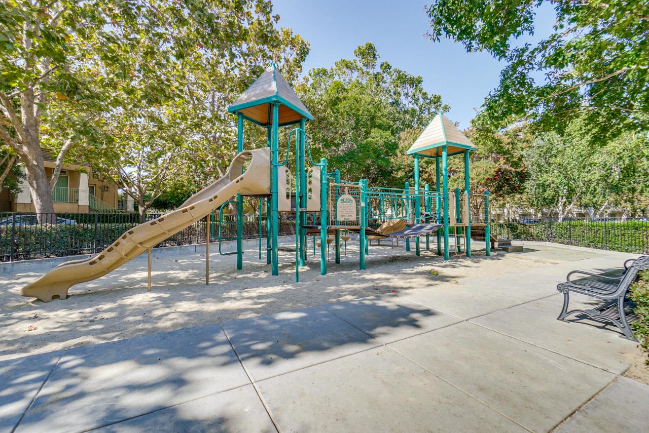 Detail Gallery Image 35 of 35 For 159 Irene Ct, Mountain View,  CA 94043 - 3 Beds | 2/1 Baths