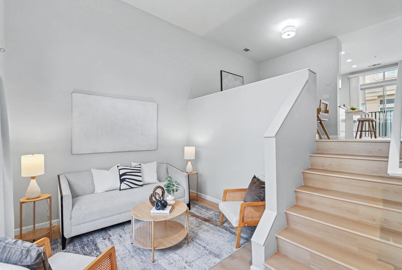 Detail Gallery Image 4 of 35 For 159 Irene Ct, Mountain View,  CA 94043 - 3 Beds | 2/1 Baths